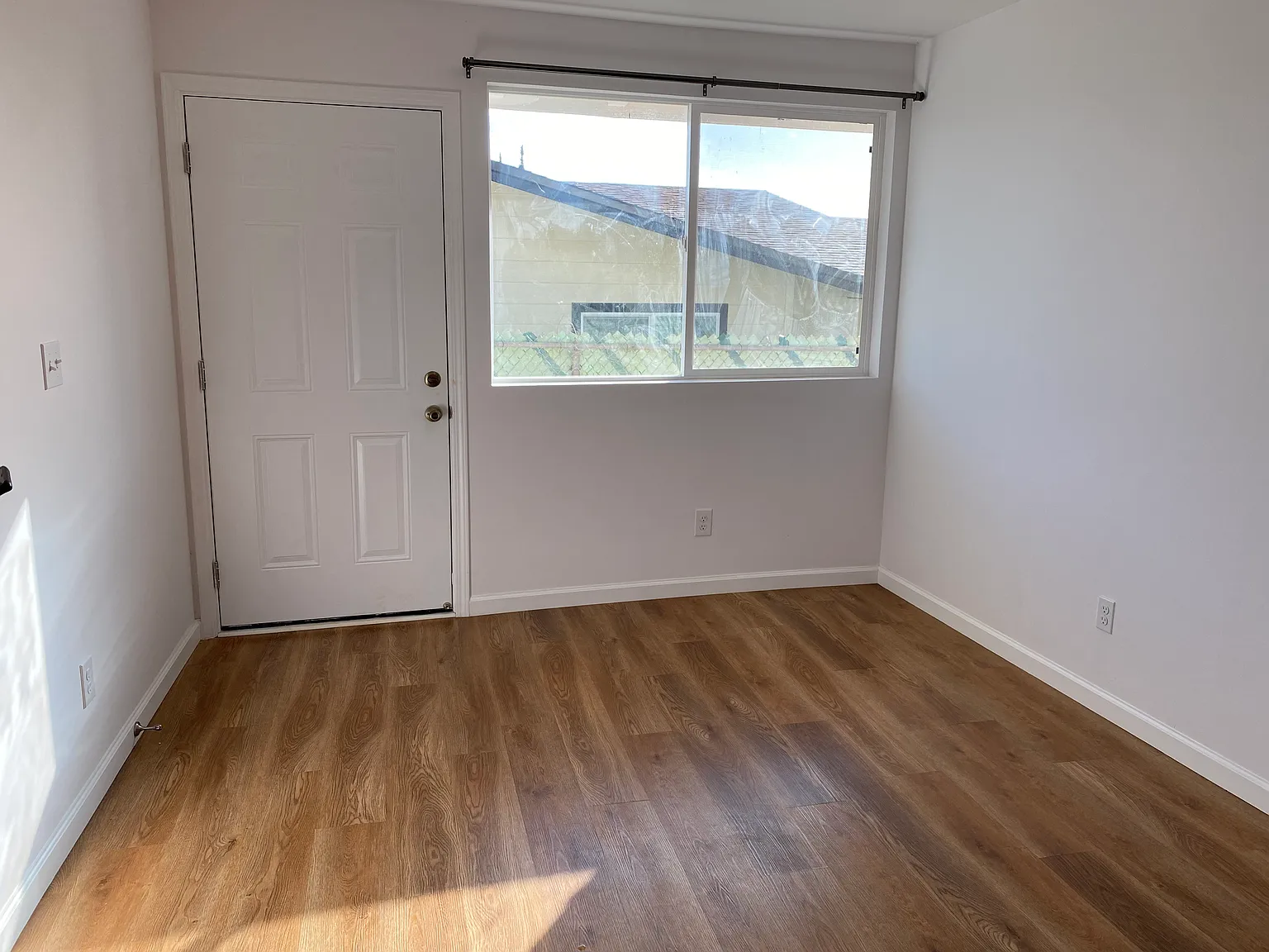 2 bed, 553 sqft, $2,400 — Photo 4
