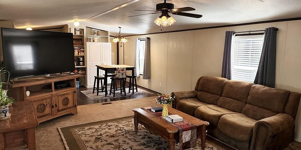 1st image of 106 Karen Ln
