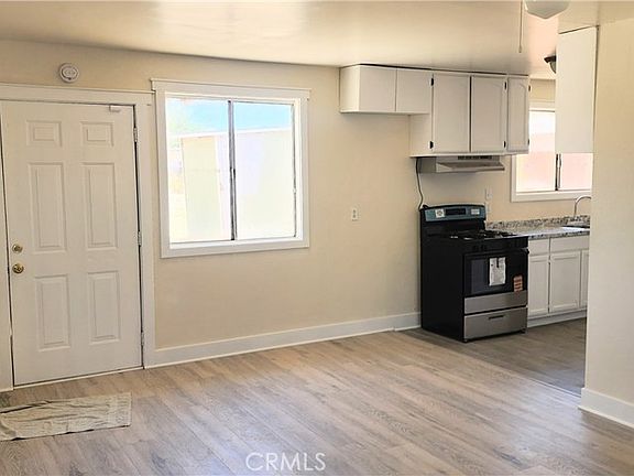 3rd image of 6963 Tamarisk Ave #B