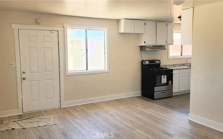6963 Tamarisk Ave #B — Photo 3