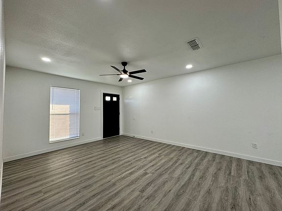 5th image of 514 San Carlos Dr