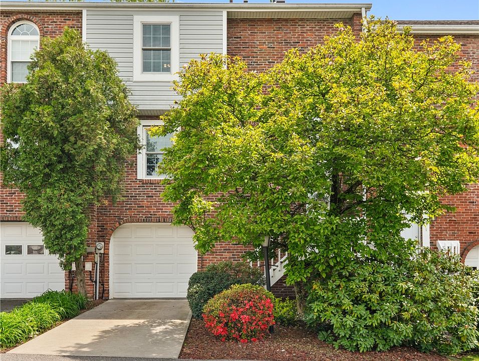 1st image of 226 Carters Grove Dr
