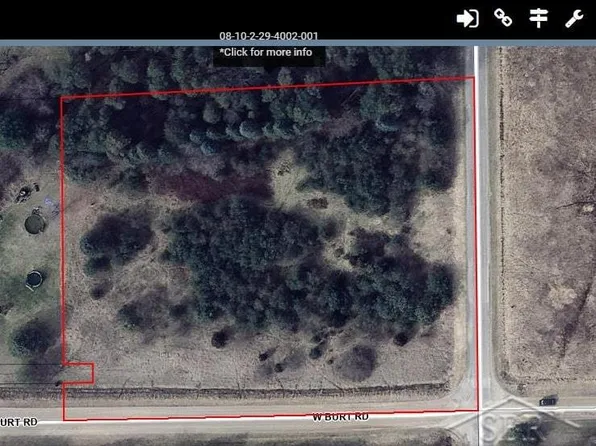 W Burt Rd, Chesaning, MI 48616