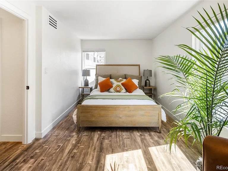 2 Adams St #207 — Photo 9