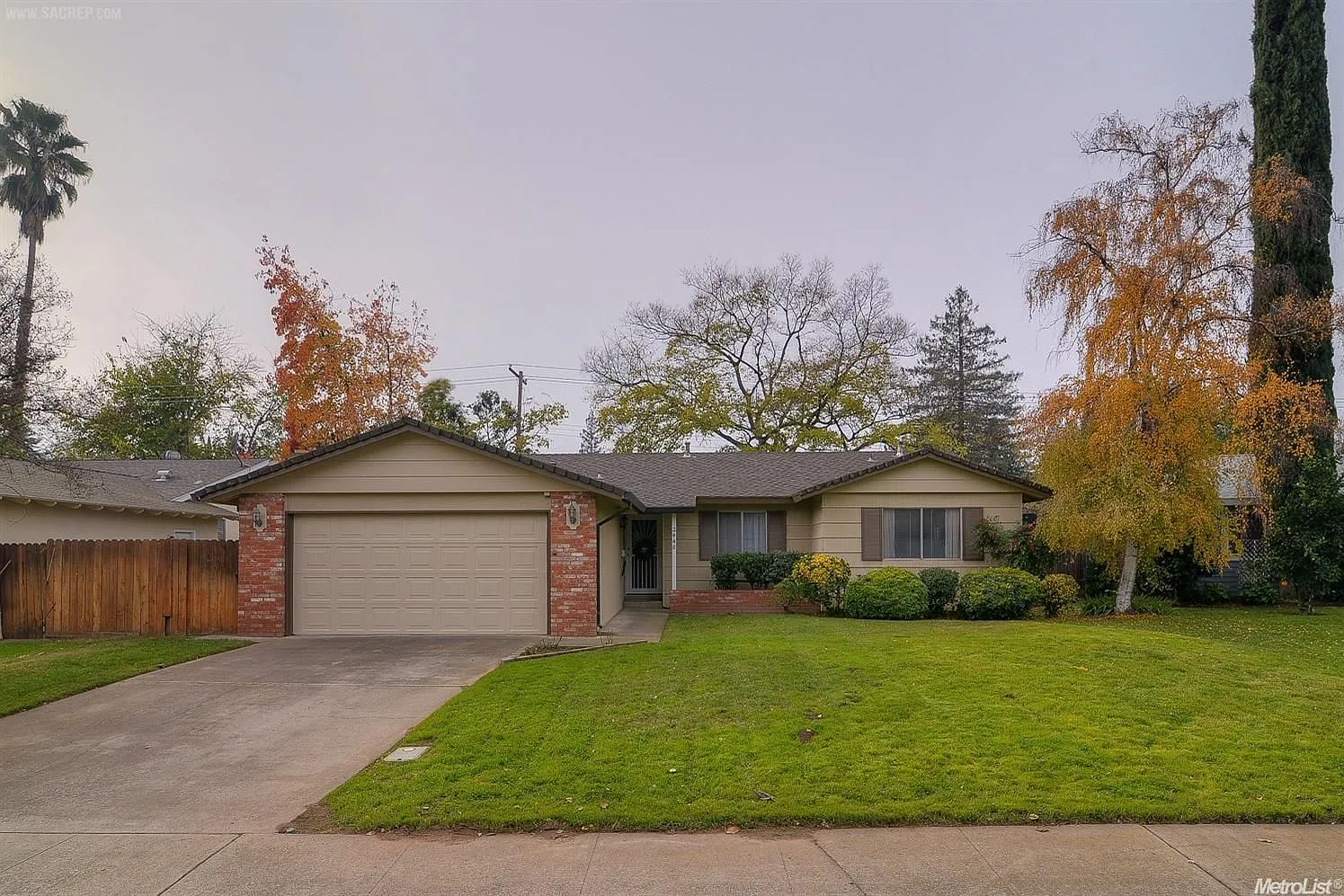 2448 El Lujo Way photo 1