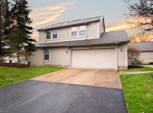 219 Springbrook Dr NE, Warren, OH 44484
