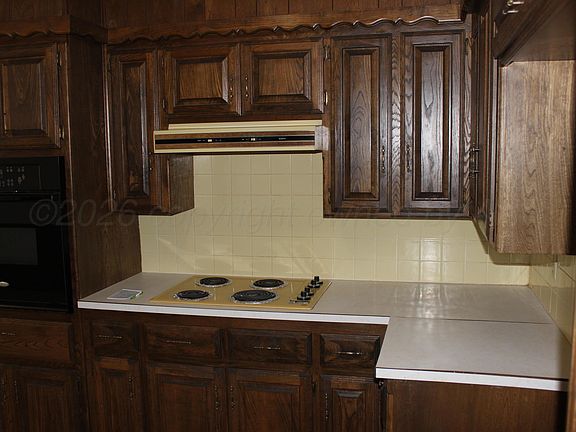 5th image of 344 Elm St
