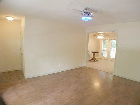5th image of 1841 S Belmont Blvd