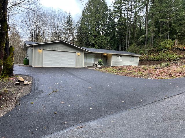 1st image of 8853 Lawrence Dr SE