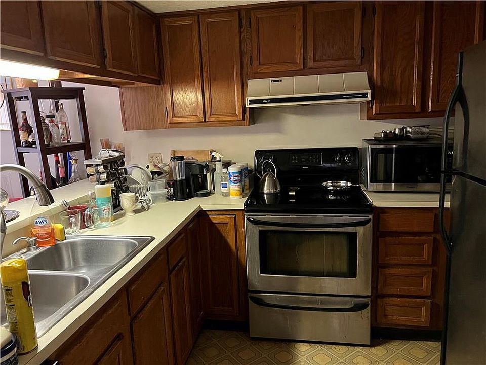 2nd image of 88 Lookout Ridge Dr