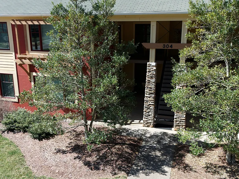 304 Charlotte St #200 — Photo 8