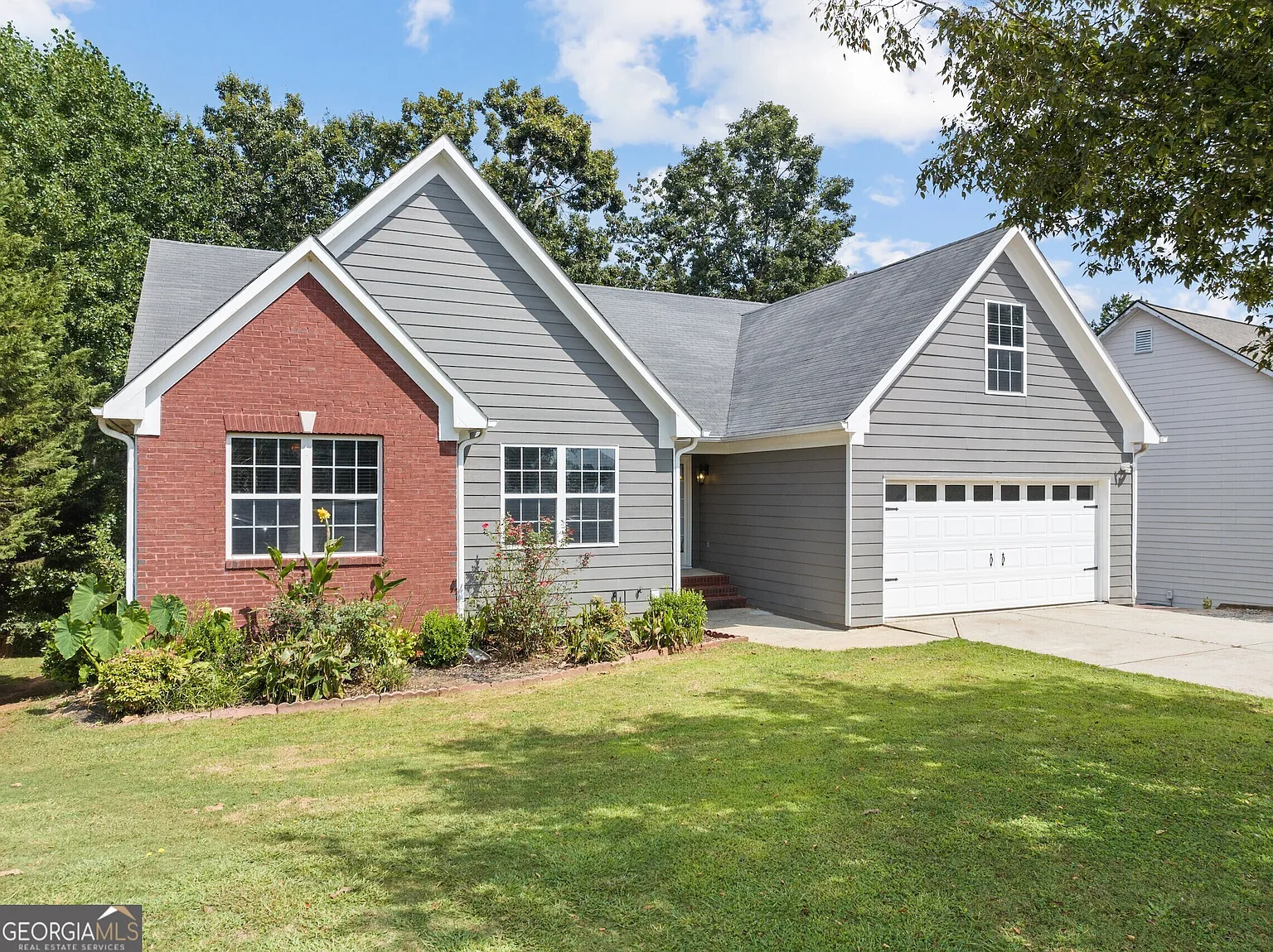 5102 Daylily Dr photo 1