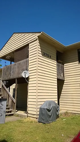 3704 Photo 1