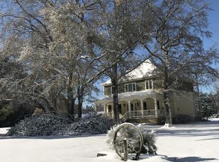 372 Winery Rd, Sneads Ferry, NC 28460