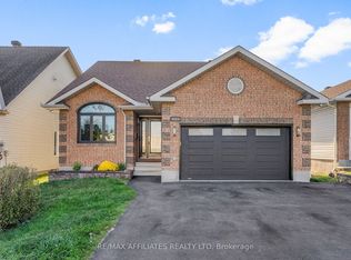 1813 Elmridge Dr, Ottawa, ON K1J6S3