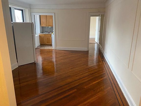 2nd image of 62-98 Saunders St #5G