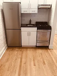 Rented by Metropolis Real Estate of Manhattan