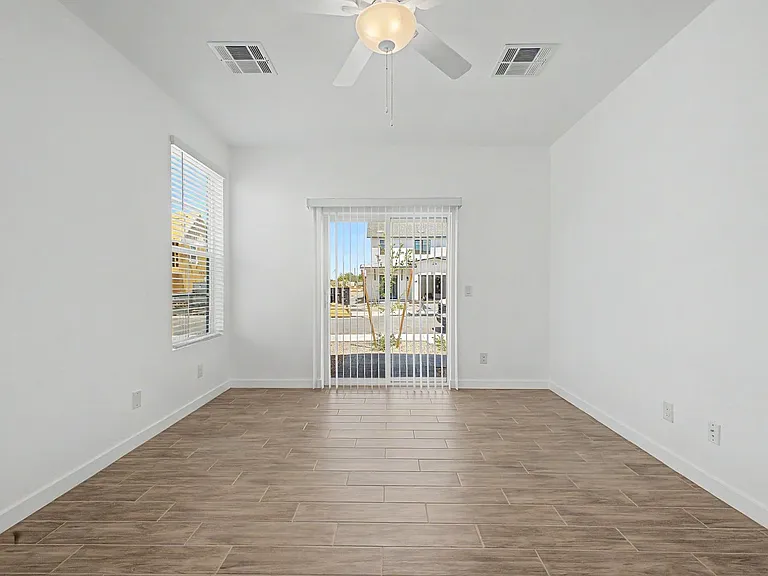 8232 E University Dr #102 — Photo 16