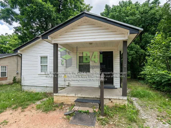 220 E Render St, Lagrange, GA 30241