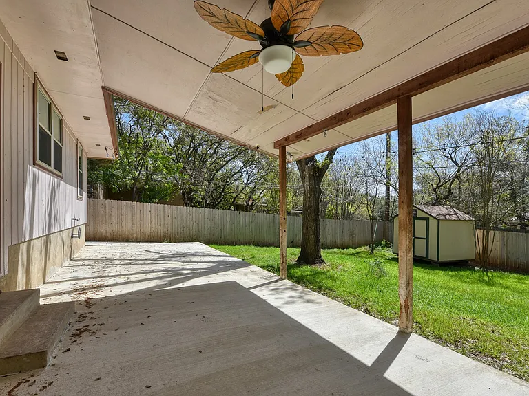 3322 Castledale Dr — Photo 14