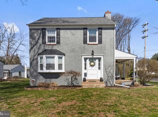200 W Moreland Ave, Hatboro, PA 19040