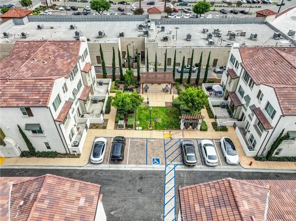 1245 Oliva Ct, Duarte, CA 91010