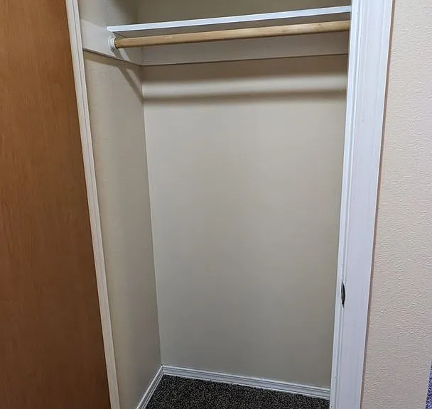 Wellesley Park Apartments — Photo 16