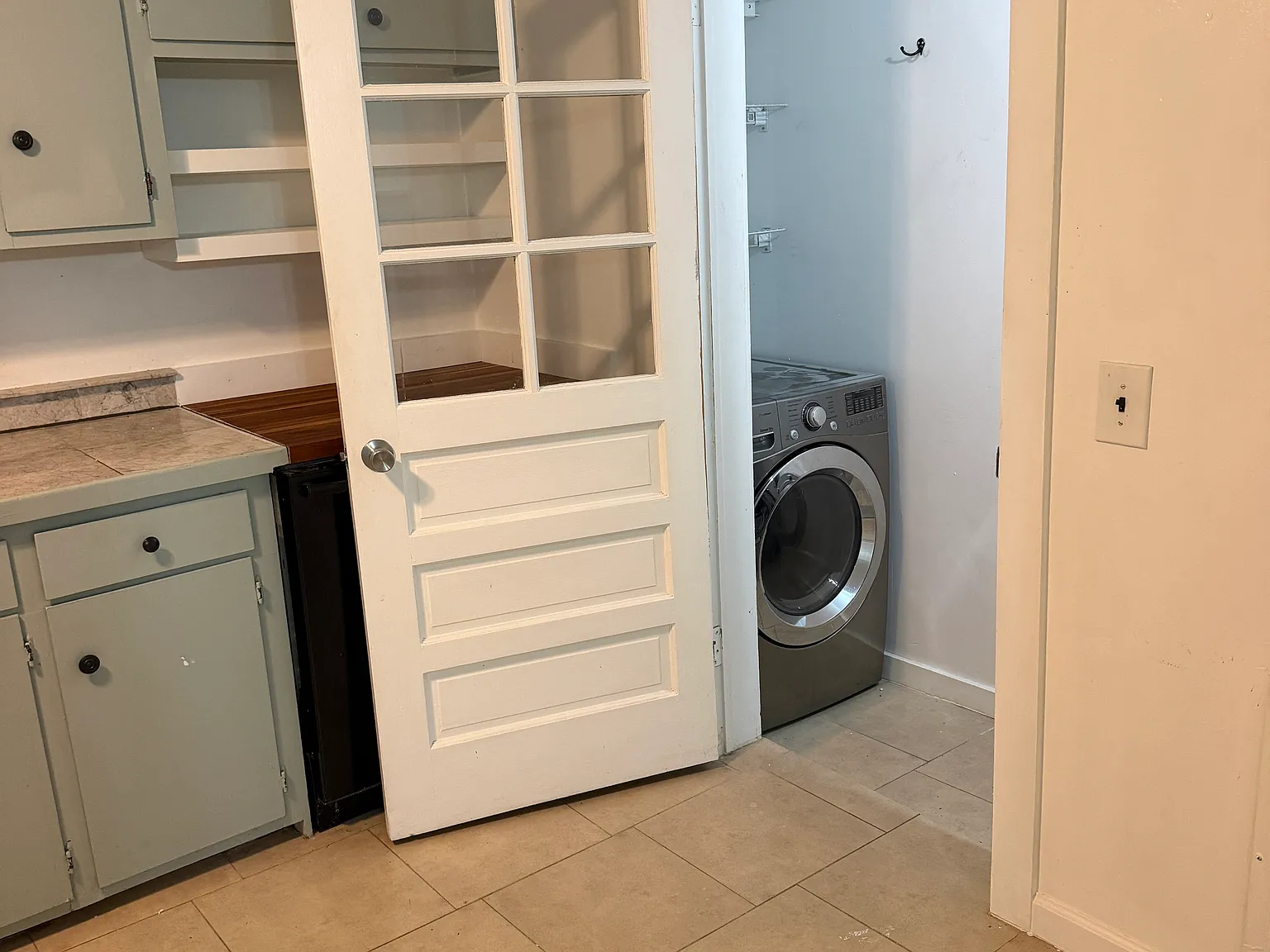 3 bed, 2000 sqft, $2,000 — Photo 1