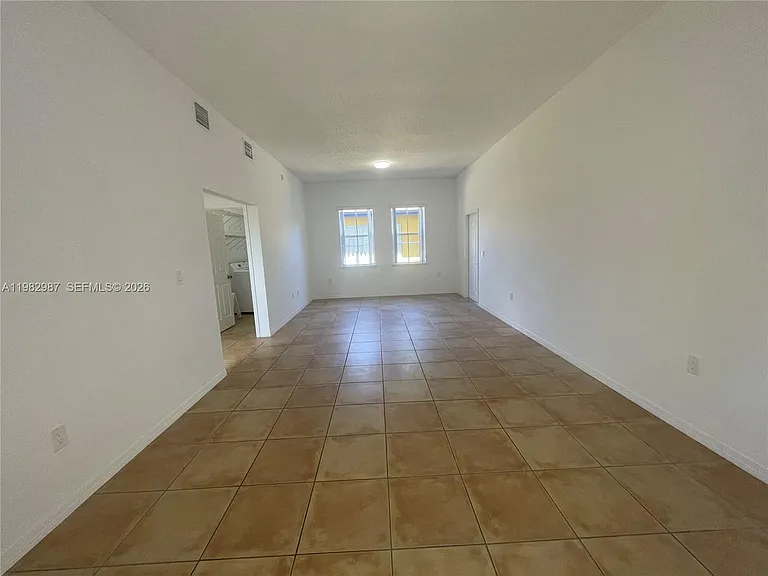 3421 SW 25th St #1 — Photo 10