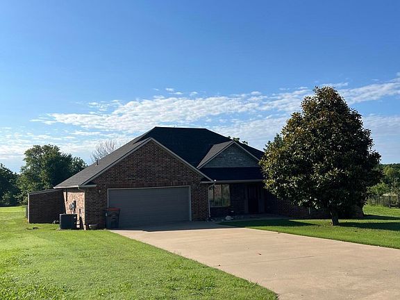2nd image of 1704 Estates Dr