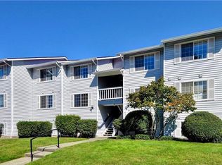 7453 Newcastle Golf Club Rd APT G204, Renton, WA 98059