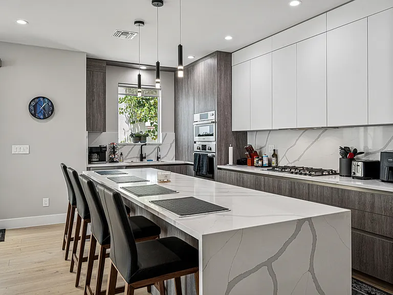 2130 E Turney Ave #3 — Photo 4