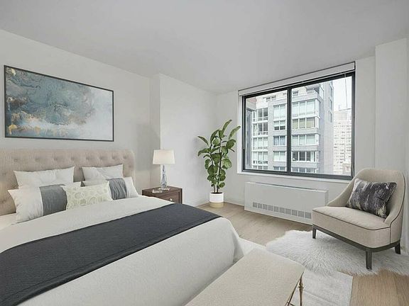 5th image of 222 E 34th St APT 1414