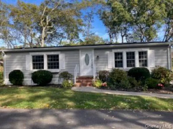 465 Old Country Road #465, Riverhead, NY 11901