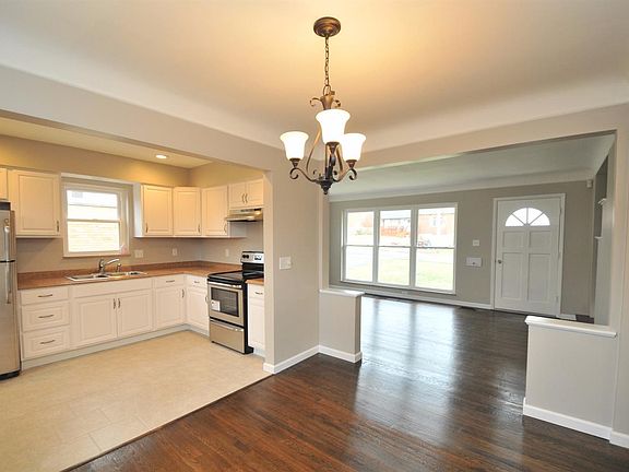 2nd image of 1474 Dordine Ln