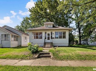 515 E Calumet St, Centralia, IL 62801