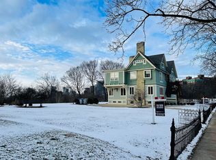 2115 E Lafayette Pl, Milwaukee, WI 53202