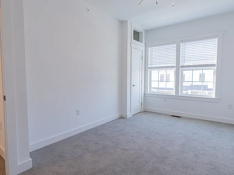 413 N Twin Lakes Blvd — Photo 8