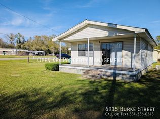 6915 Burke St, Grand Ridge, FL 32442