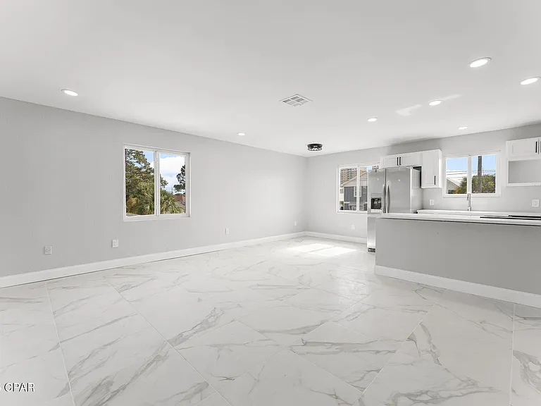 3908 Ocean View Dr #A — Photo 11