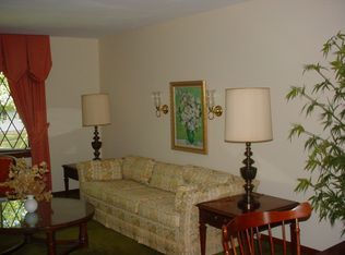 55 Red Fox Rd, Stratford, CT 06614