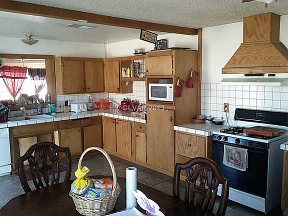 3rd image of 2971 Swandale Ct