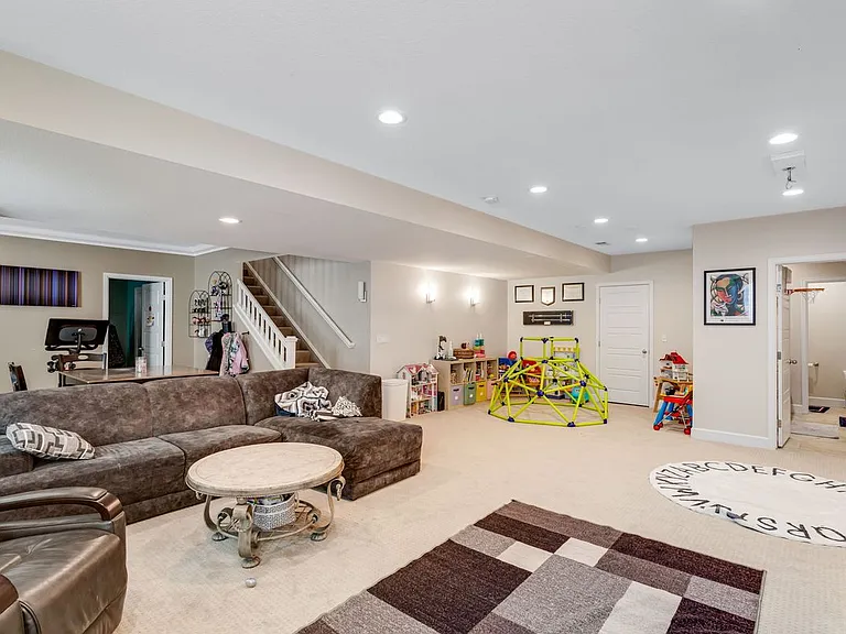 2068 Cutting Horse Dr — Photo 26