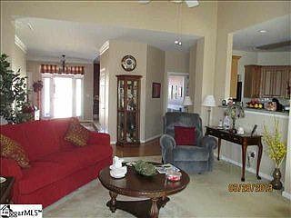5th image of 110 Wild Thorn Ln