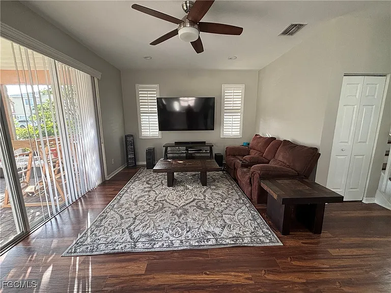 9450 Silver Pine Loop — Photo 12