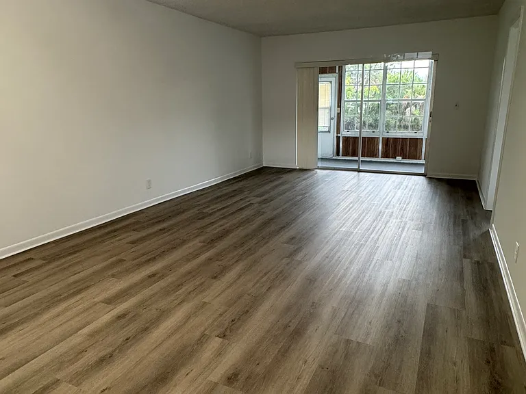 3900 NW 76th Ave #108 — Photo 1