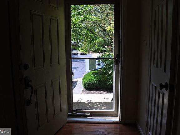 4th image of 2113 Kings Mill Ct