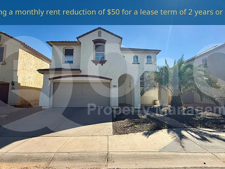 1103 E Grove St — Photo 1
