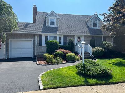83 Pacific St, Massapequa Park, NY, 11762