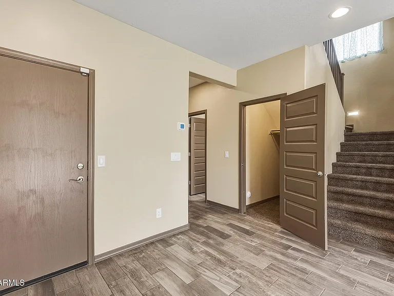 7422 S 28th Pl — Photo 13